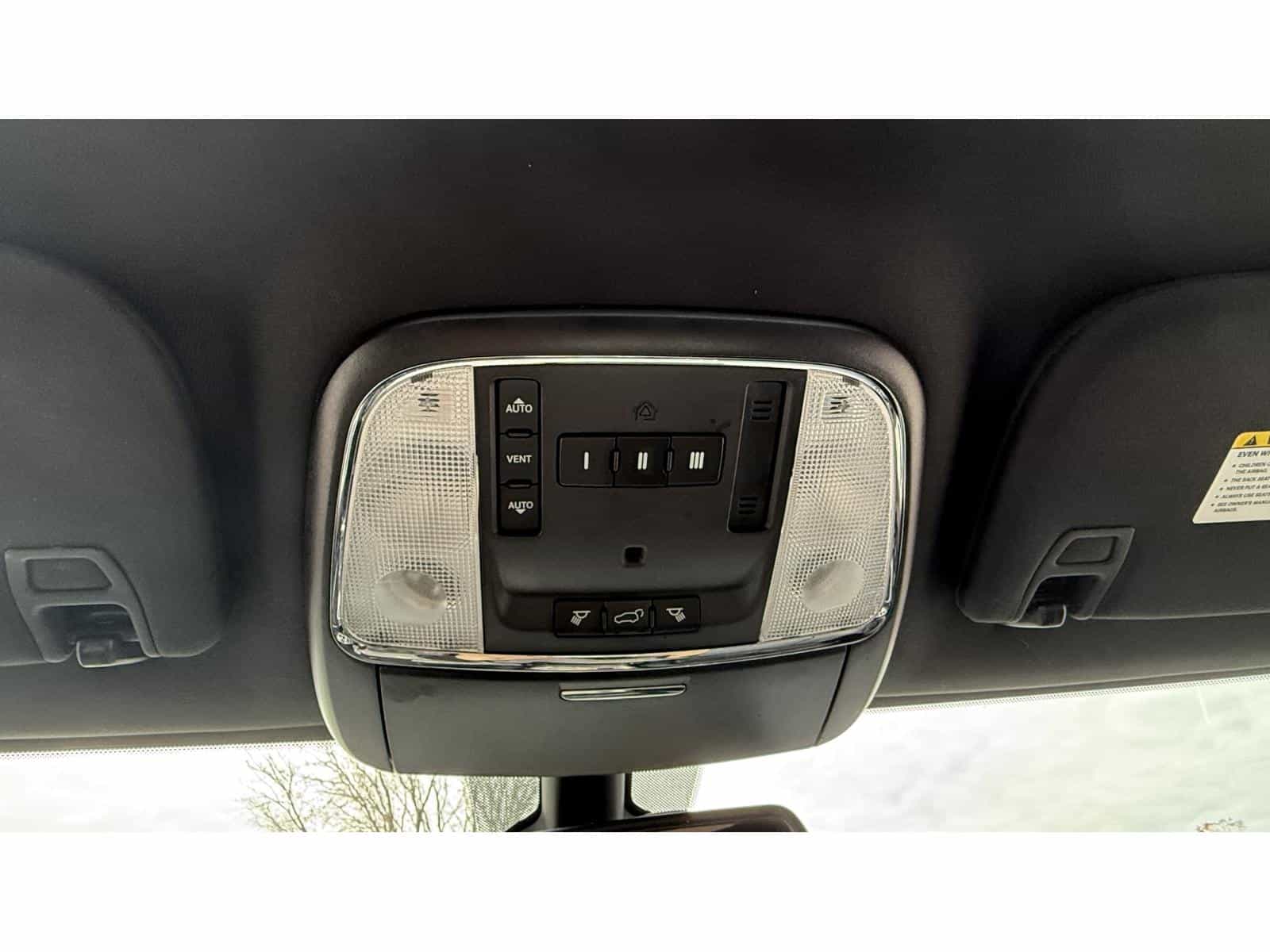 2014 Jeep Grand Cherokee Limited - Image 24