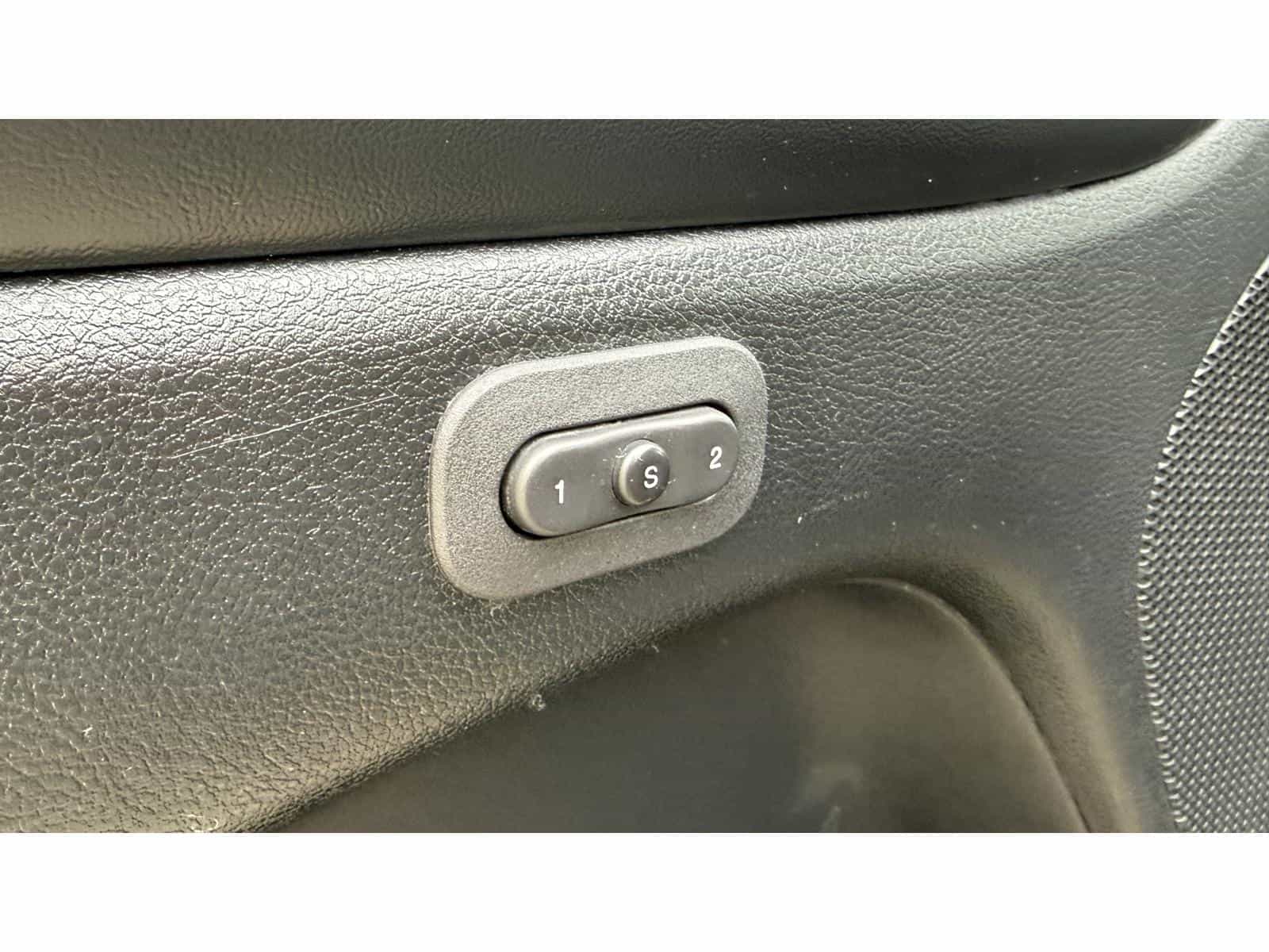 2014 Jeep Grand Cherokee Limited - Image 14