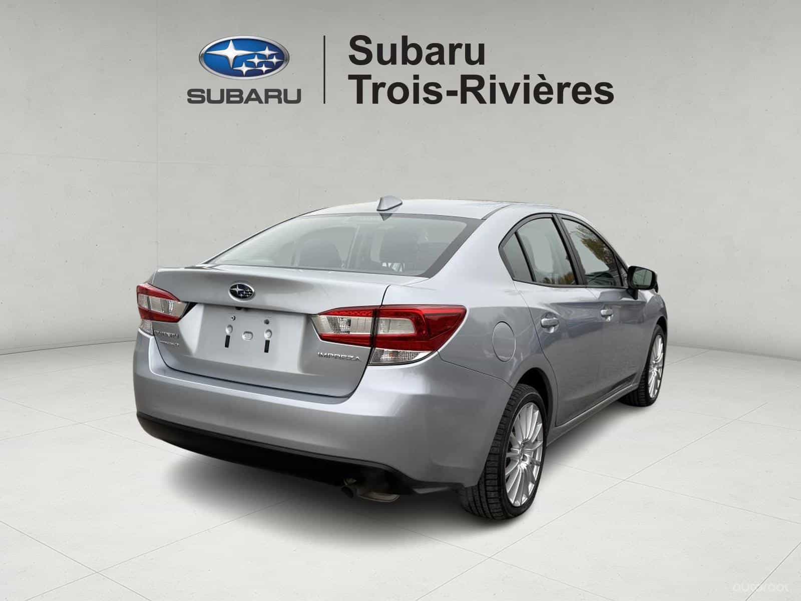 2019 Subaru Impreza Touring - Image 8