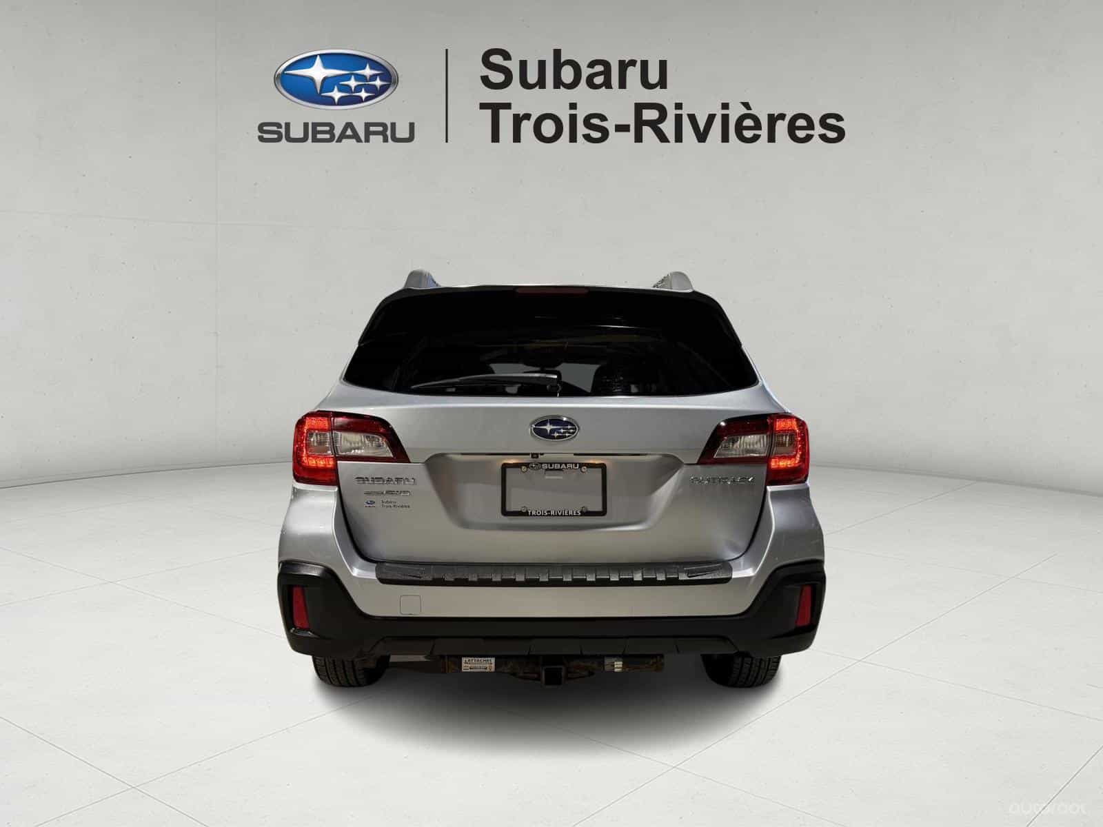 2019 Subaru Outback 2.5i Limited - Image 5