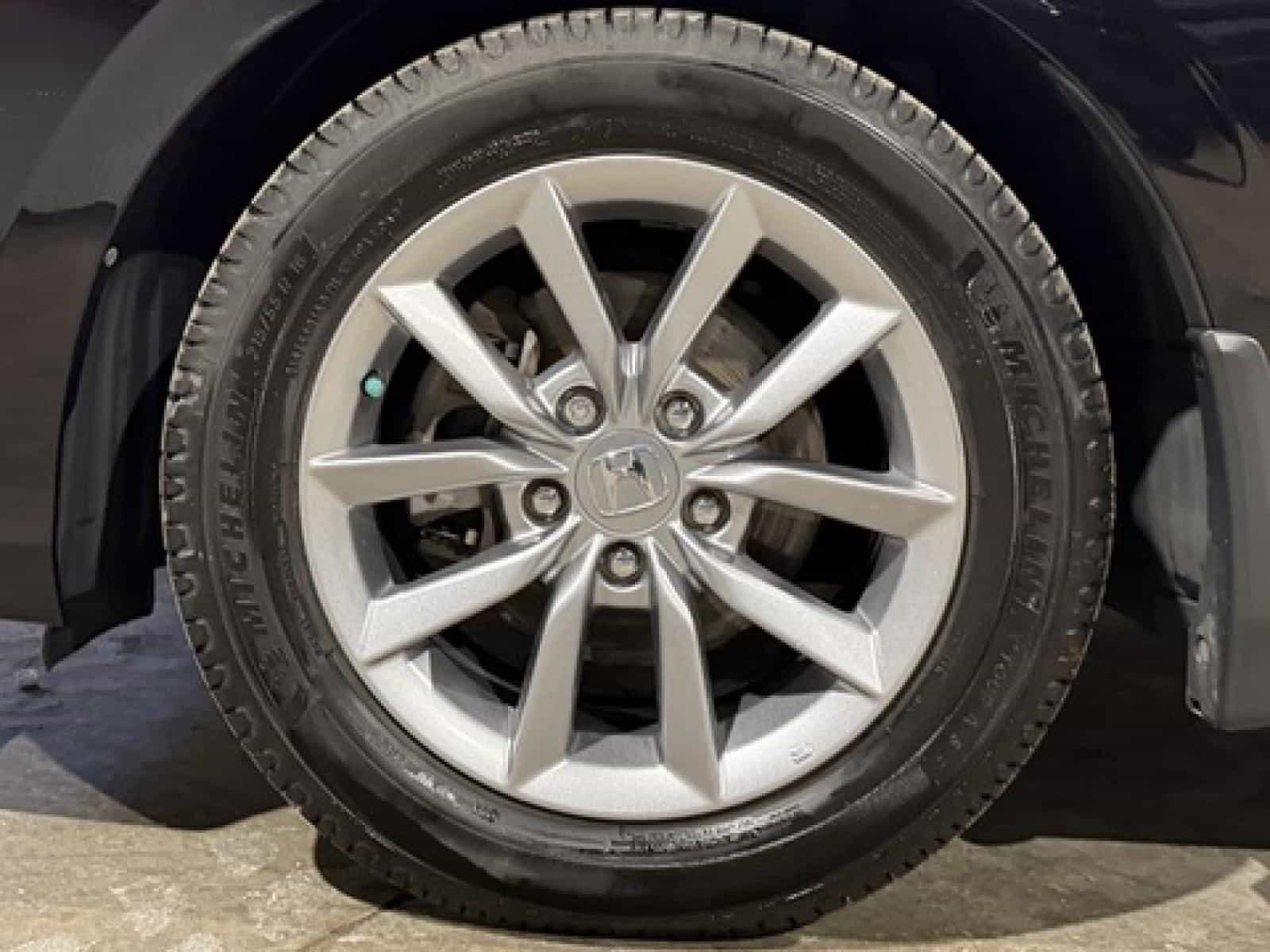 2022 Honda Civic EX - Image 10