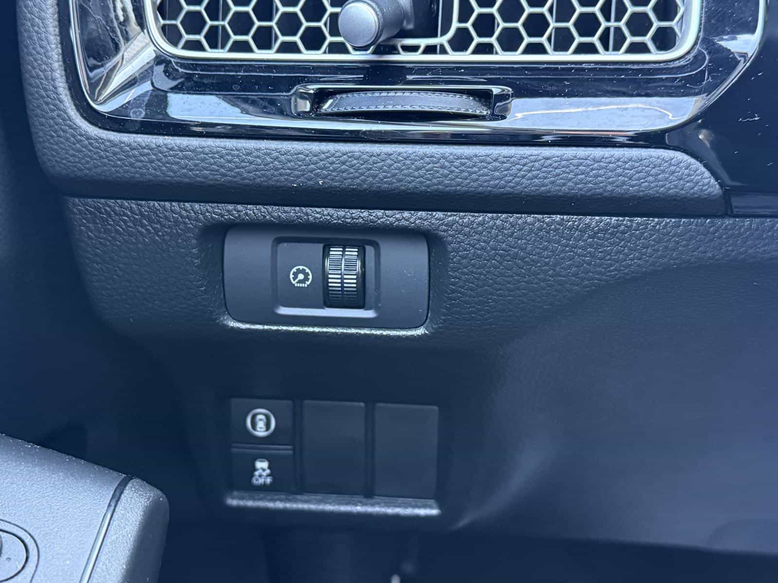 2022 Honda Civic EX - Image 13