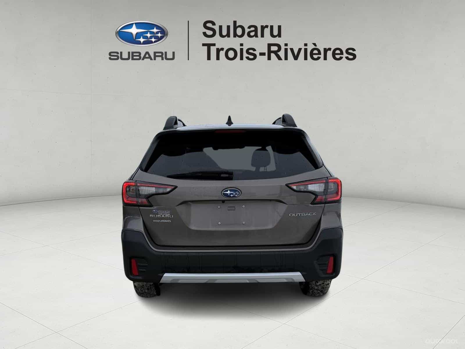 2022 Subaru Outback Limited - Image 6