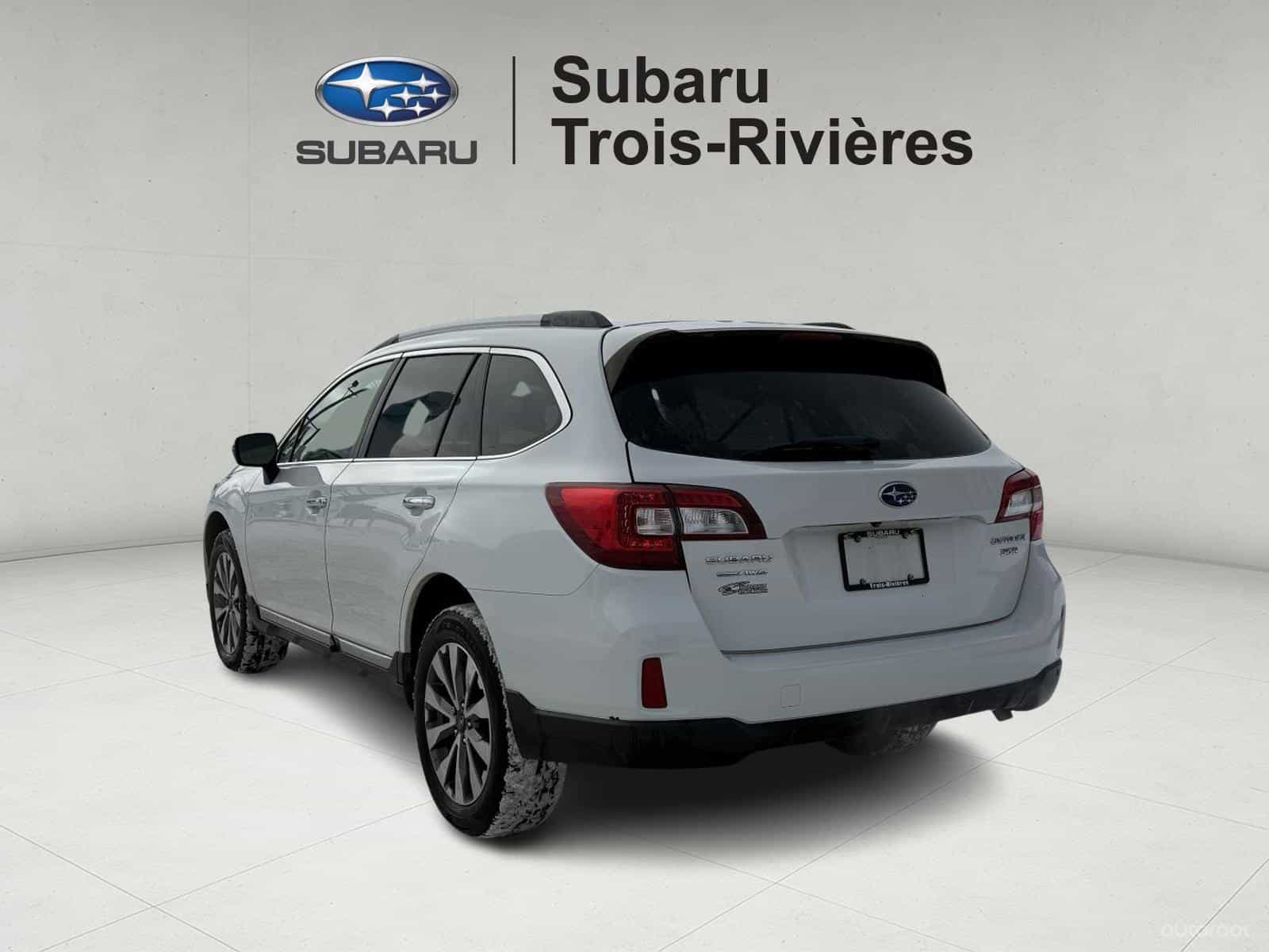 2017 Subaru Outback 3.6R Premier w/Tech - Image 4