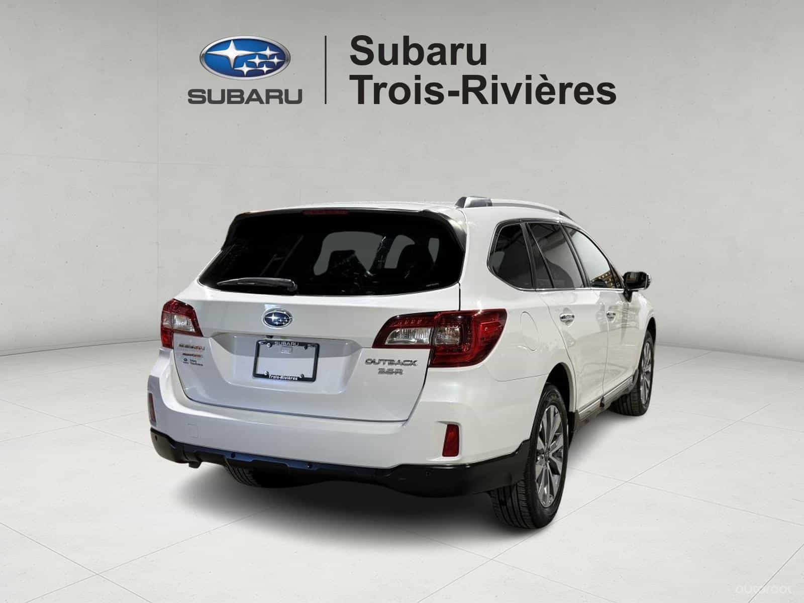 2017 Subaru Outback 3.6R Premier w/Tech - Image 8