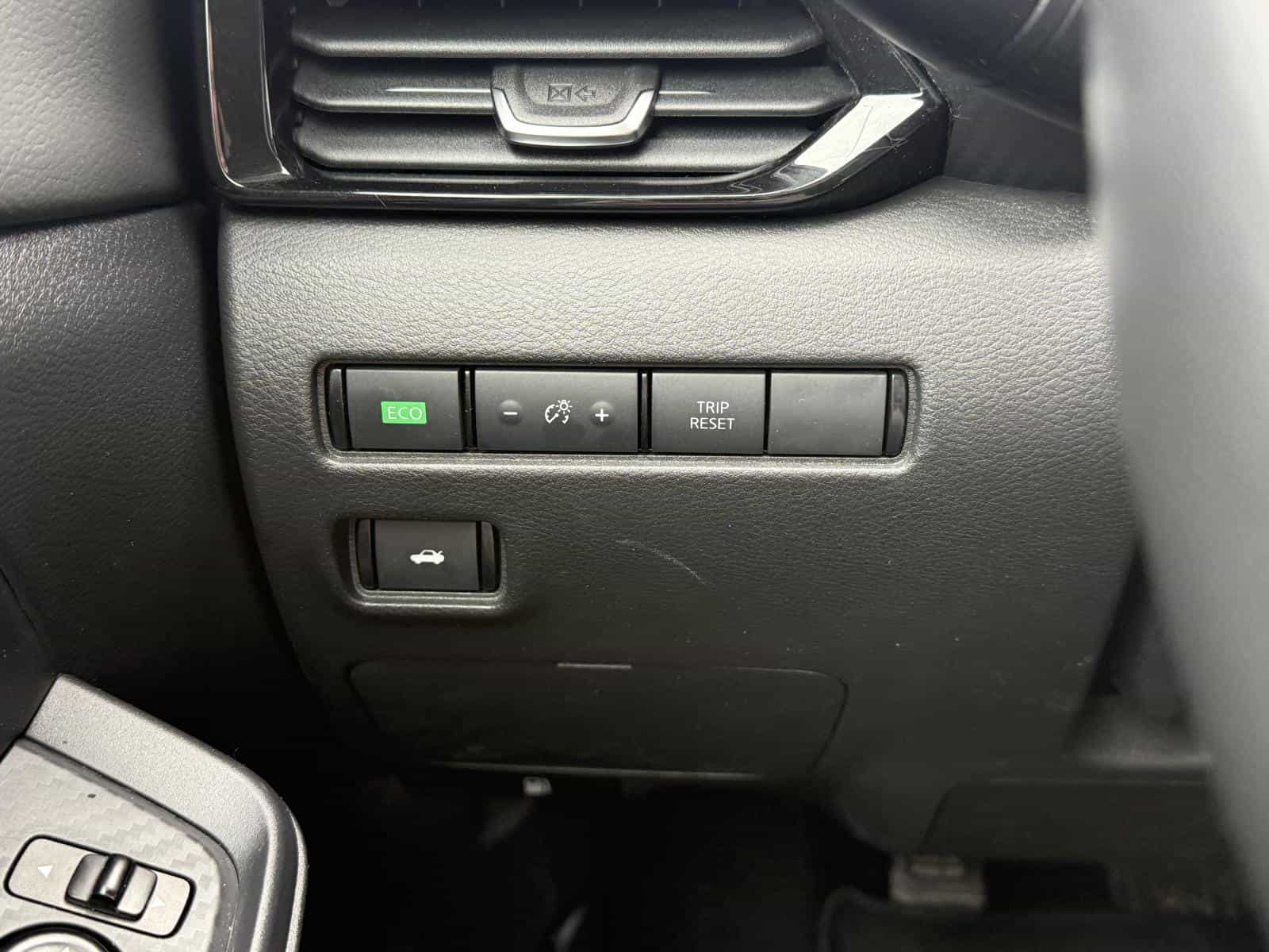 2021 Nissan Sentra SV - Image 11