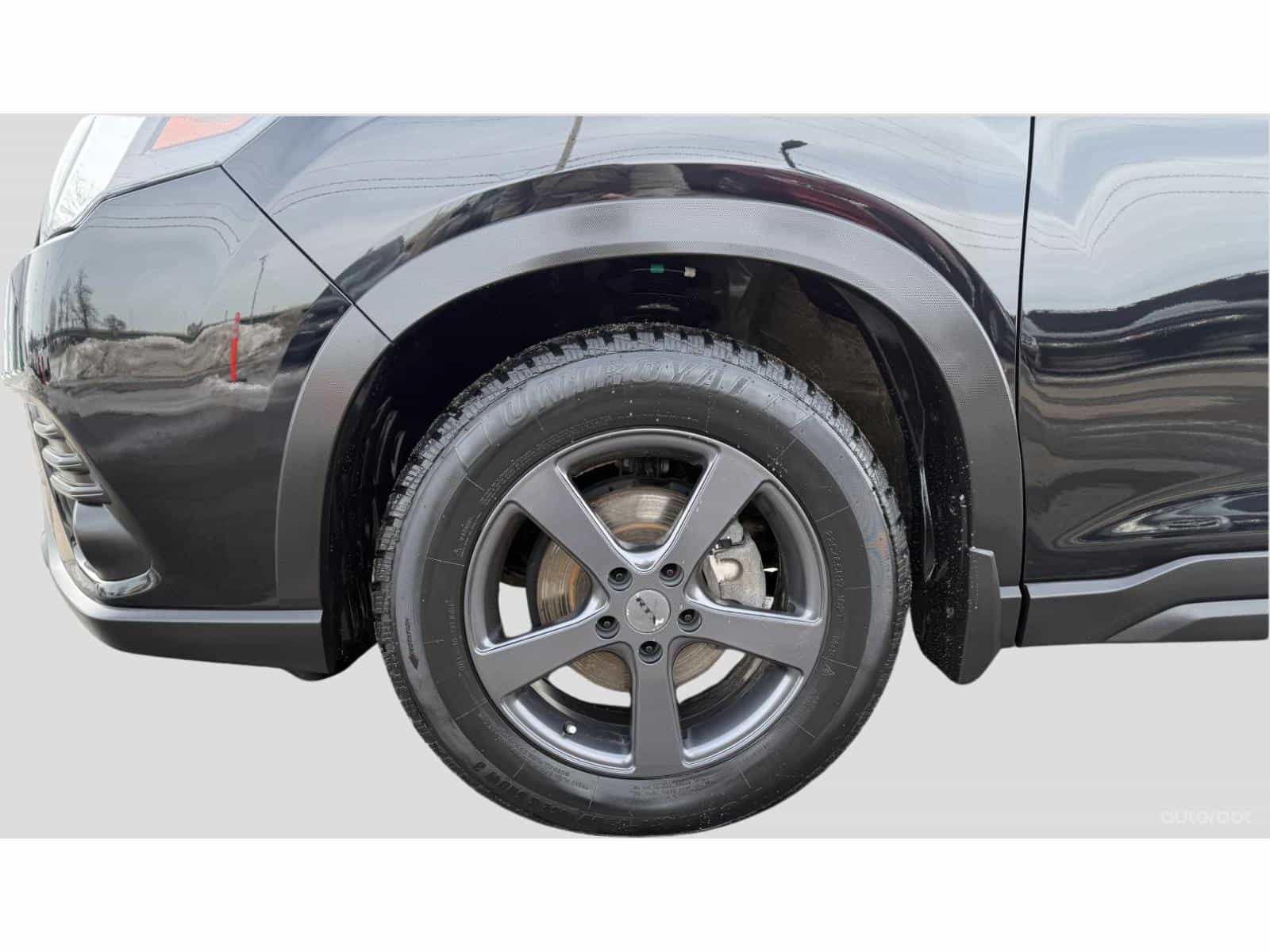 2023 Subaru Forester 2.5i - Image 9