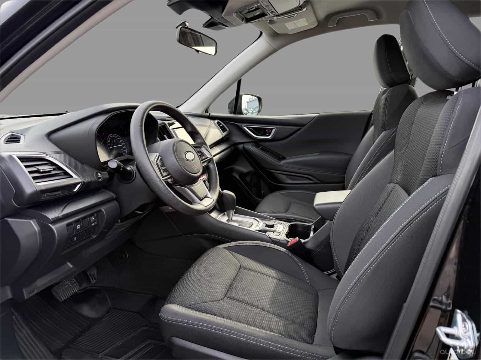 2023 Subaru Forester 2.5i - Image 10