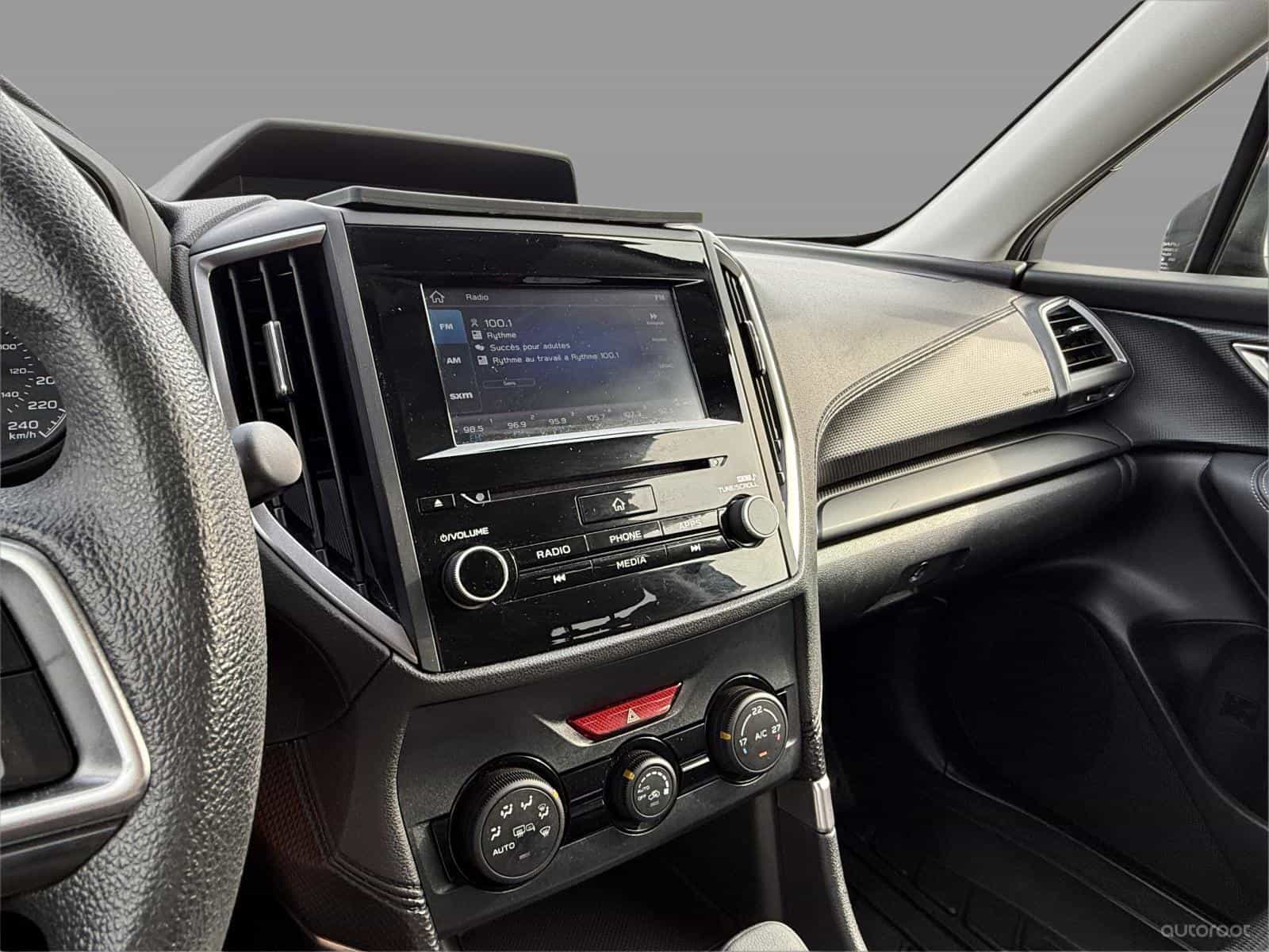 2023 Subaru Forester 2.5i - Image 17