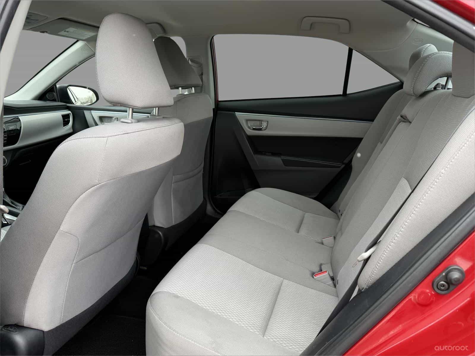 2015 Toyota Corolla LE - Image 19