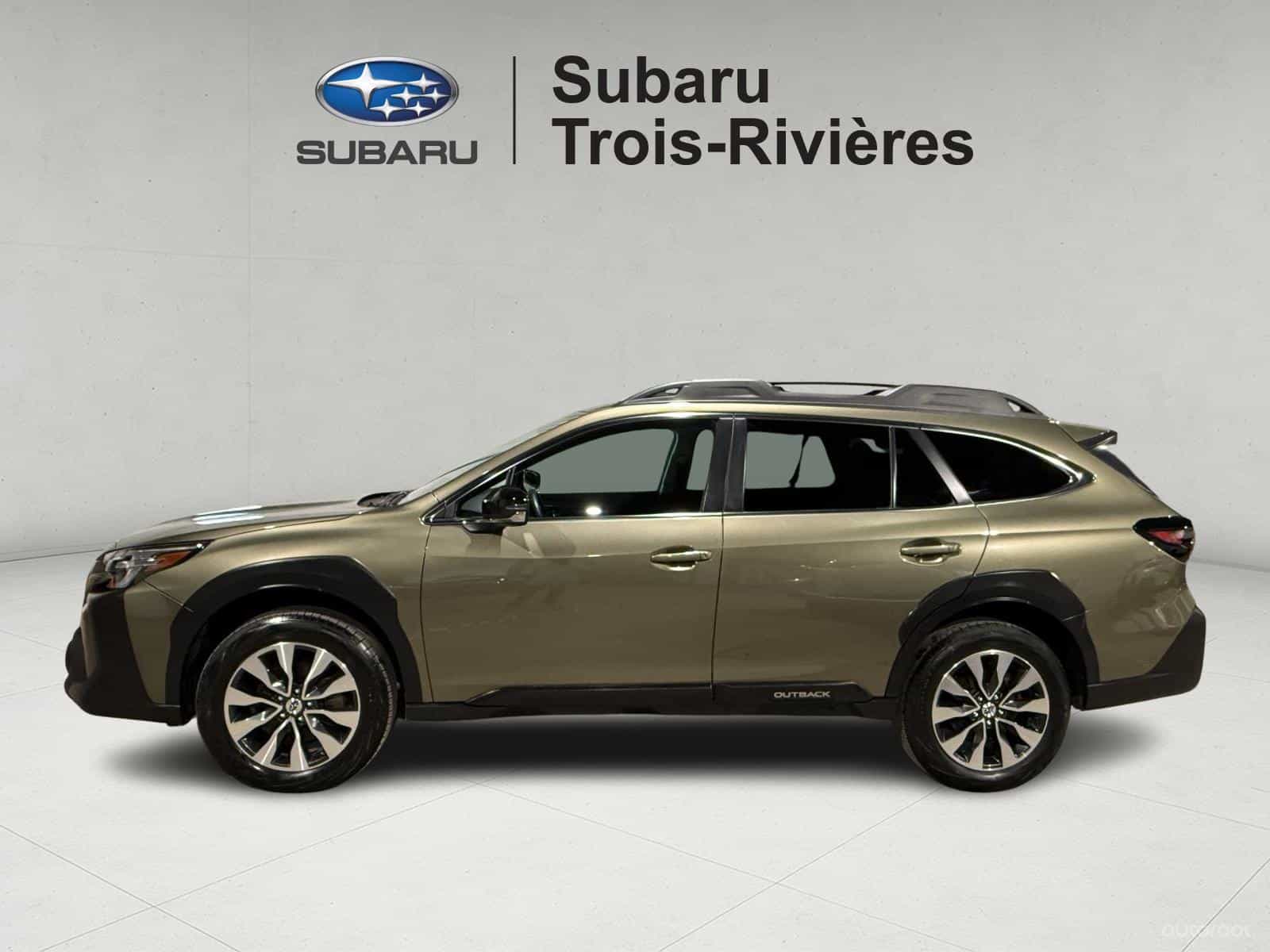 2023 Subaru Outback Limited - Image 3